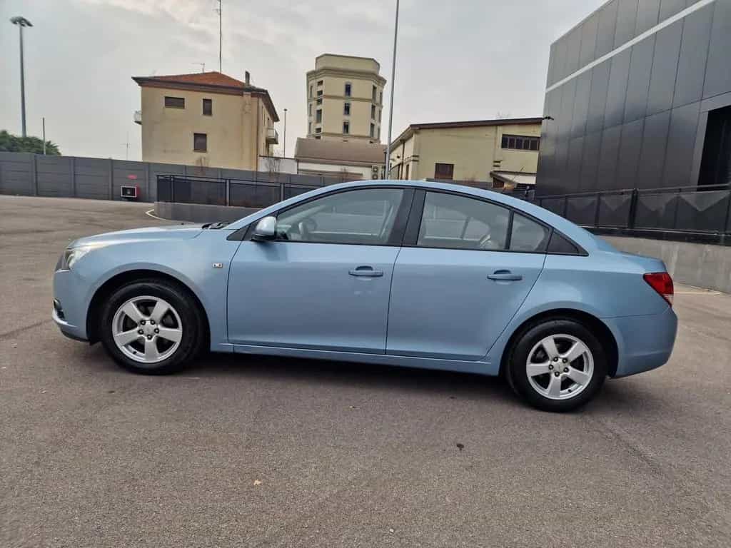 Chevrolet Cruze 1.6 4 porte LT GPL 01/2011-photo-4