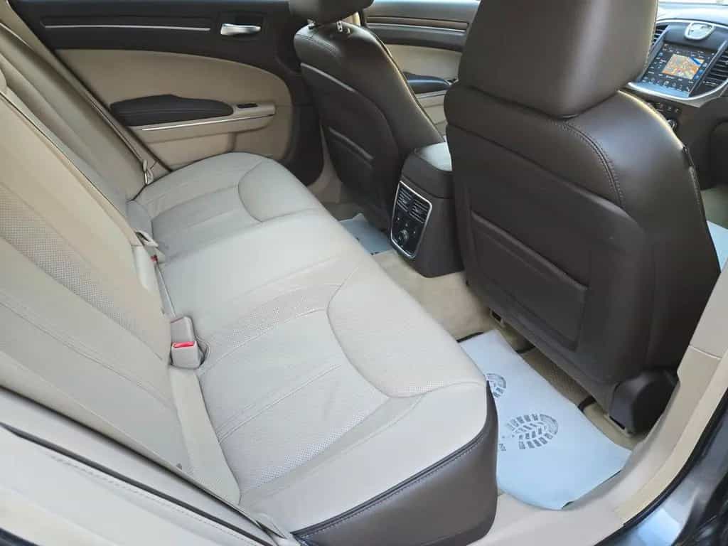 Lancia Thema Executive Leder/Navi/4xSitzheizung 11/2011-photo-12