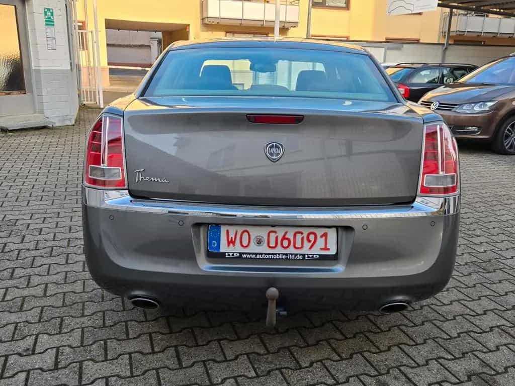 Lancia Thema Executive Leder/Navi/4xSitzheizung 11/2011-photo-3