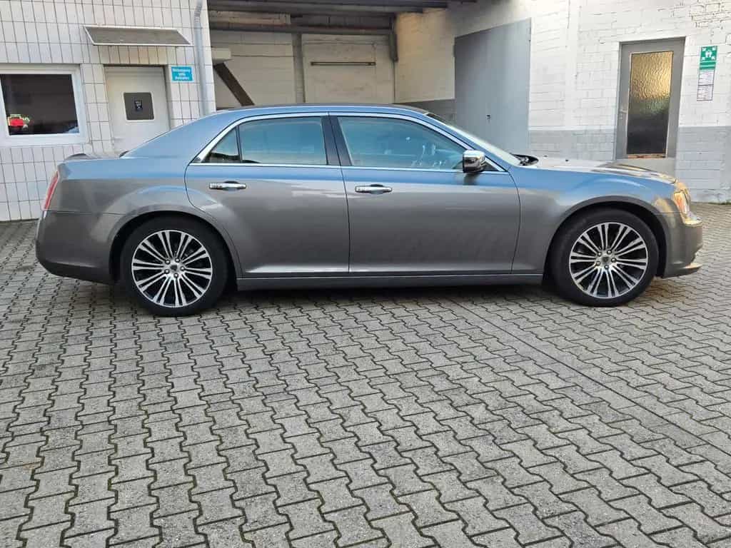 Lancia Thema Executive Leder/Navi/4xSitzheizung 11/2011-photo-5
