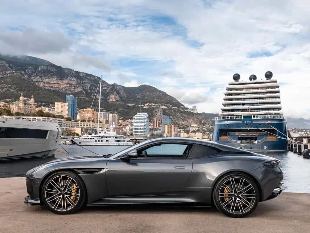 Aston Martin DB12 4.0 V8 null-photo-2