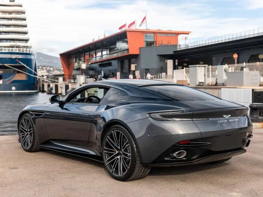 Aston Martin DB12 4.0 V8 null-photo-3