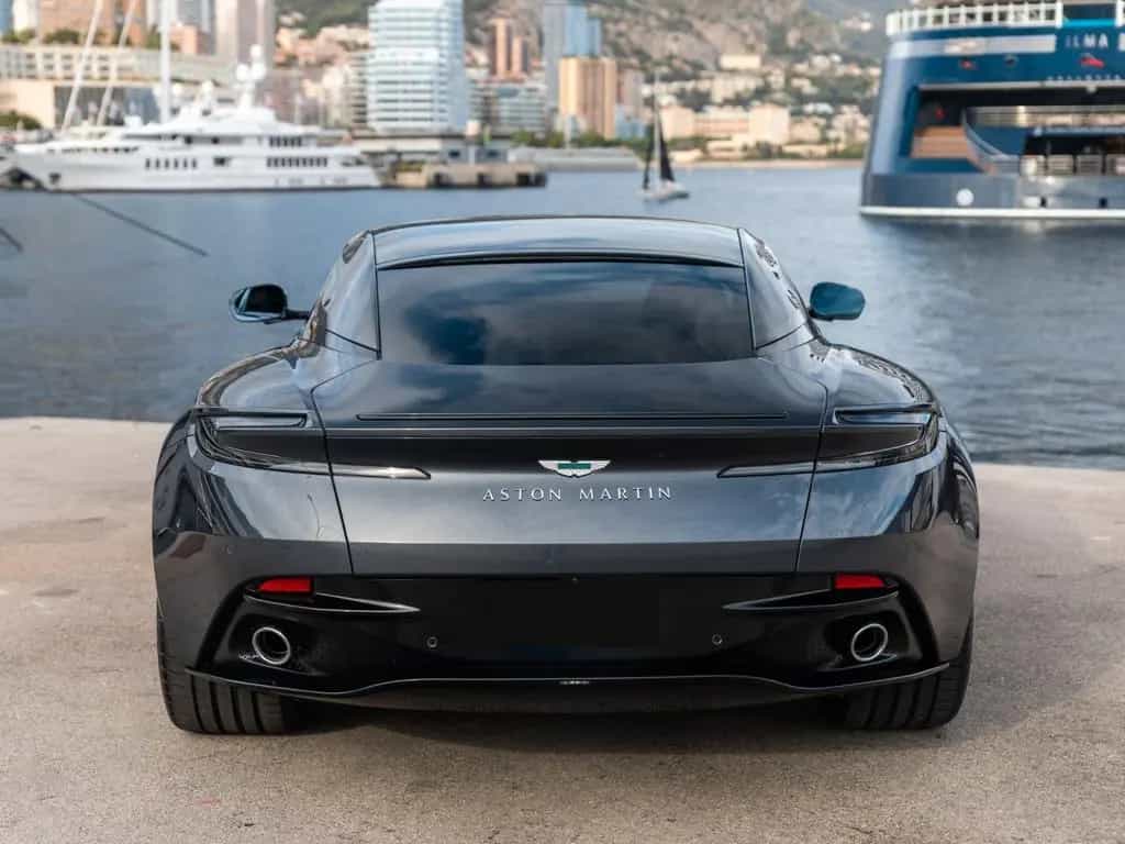 Aston Martin DB12 4.0 V8 null-photo-4