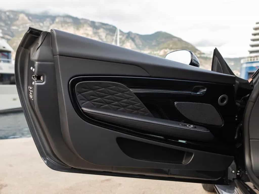 Aston Martin DB12 4.0 V8 null-photo-7
