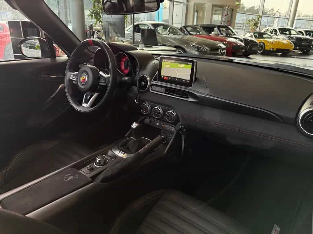Abarth 124 Spider BOSE LED LEDER ALU 06/2017-photo-17
