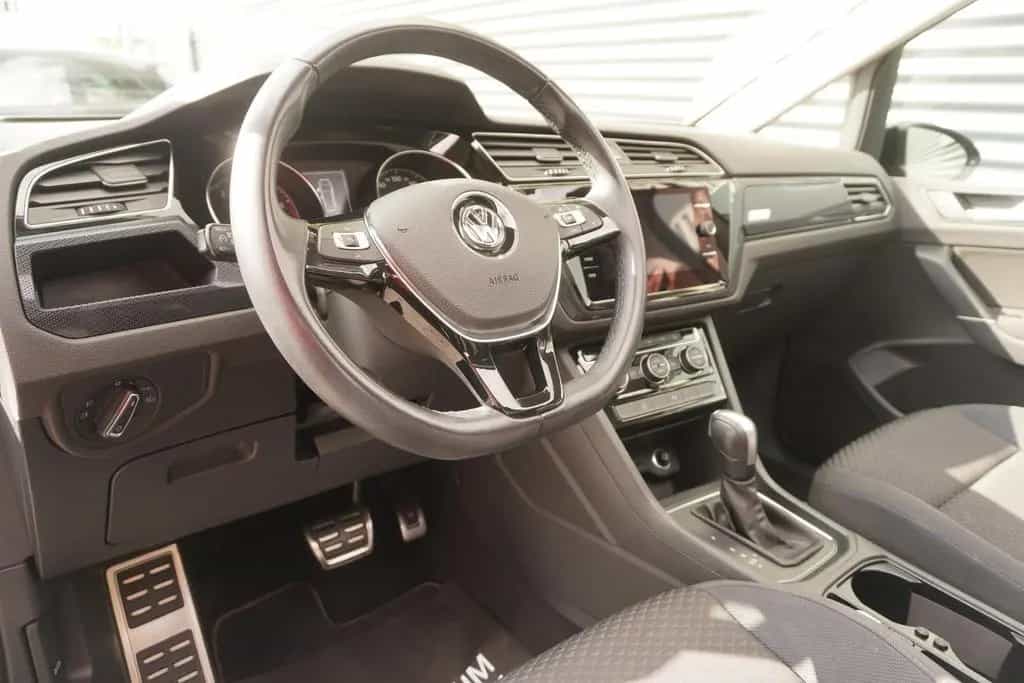 Volkswagen Touran 1.5 TSI DSG|7-SITZER|PANORAMA|KAMERA|NAVI 04/2020-photo-12
