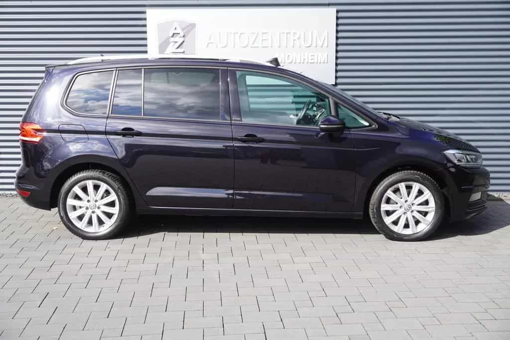 Volkswagen Touran 1.5 TSI DSG|7-SITZER|PANORAMA|KAMERA|NAVI 04/2020-photo-4