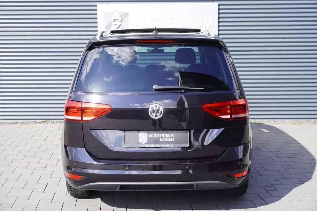 Volkswagen Touran 1.5 TSI DSG|7-SITZER|PANORAMA|KAMERA|NAVI 04/2020-photo-7
