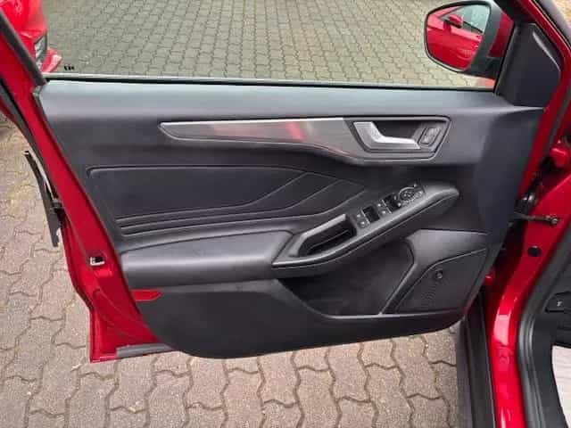 Ford Focus Turnier 1.0 EB BUSINESS EDITION+ACTIVEPARK 02/2019-photo-10