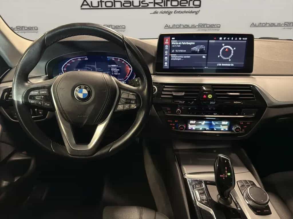 BMW 5 Series 520 d TOURING/LIVE COCKPITTPROF/NAVI/LED/DAB/PDC 10/2022-photo-11