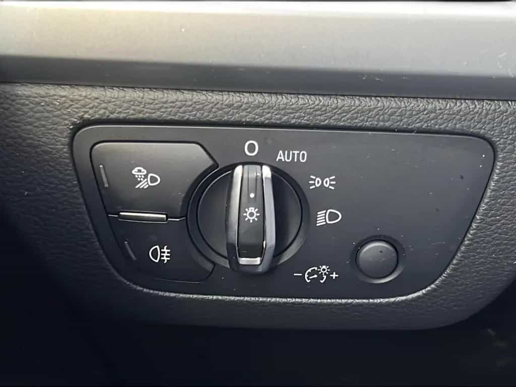 Audi Q5 Sportback qua S line Matrix*AHK*Navi*OptikPak 09/2021-photo-31