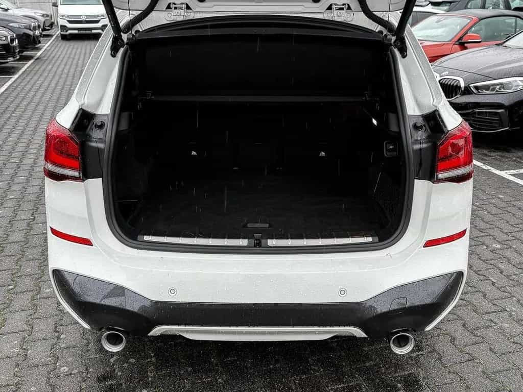 BMW X1 sDrive18d M Sport AHK+RFK+NAVI+LED+PDC+LEDER 06/2021-photo-17