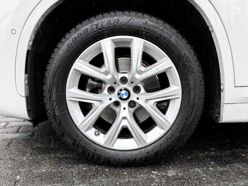 BMW X1 sDrive18d M Sport AHK+RFK+NAVI+LED+PDC+LEDER 06/2021-photo-4
