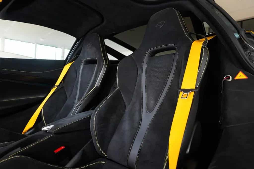 McLaren 750S Coupe - B&W - Performance interior 05/2025-photo-10