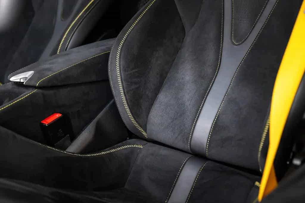 McLaren 750S Coupe - B&W - Performance interior 05/2025-photo-12