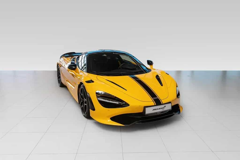 McLaren 750S Coupe - B&W - Performance interior 05/2025-photo-2