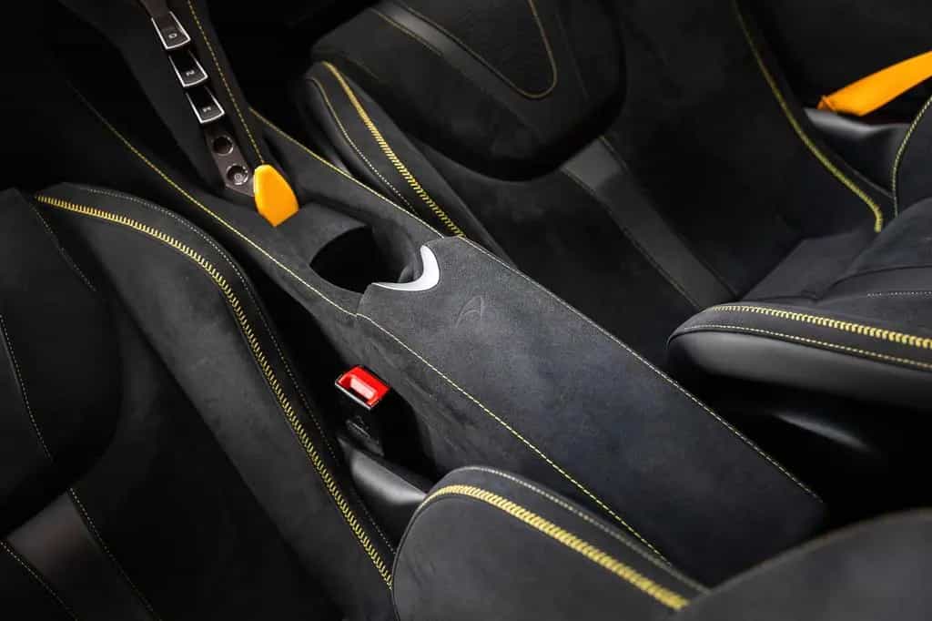 McLaren 750S Coupe - B&W - Performance interior 05/2025-photo-25