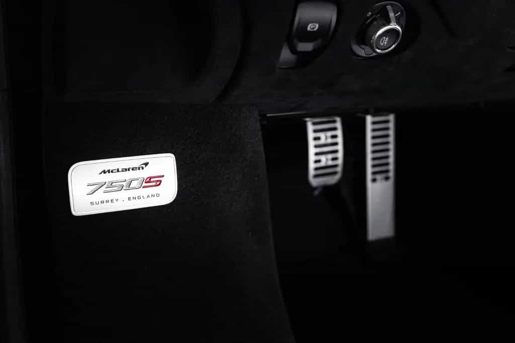 McLaren 750S Coupe - B&W - Performance interior 05/2025-photo-30