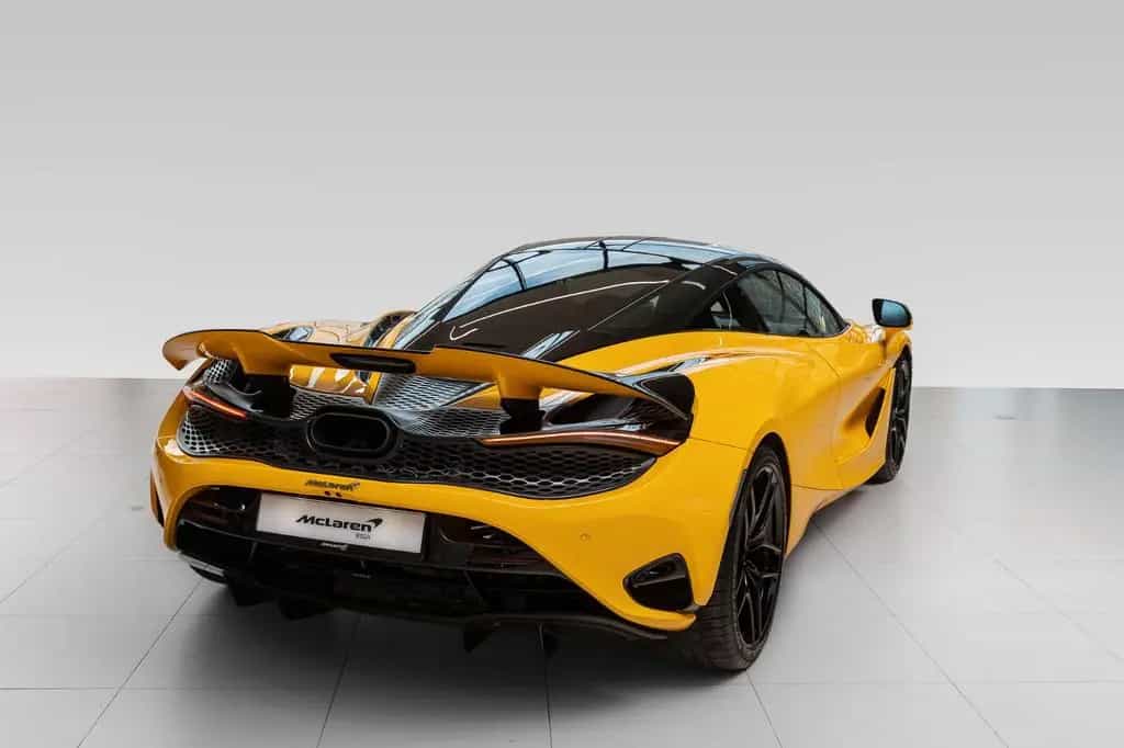 McLaren 750S Coupe - B&W - Performance interior 05/2025-photo-4