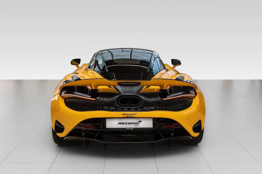 McLaren 750S Coupe - B&W - Performance interior 05/2025-photo-5