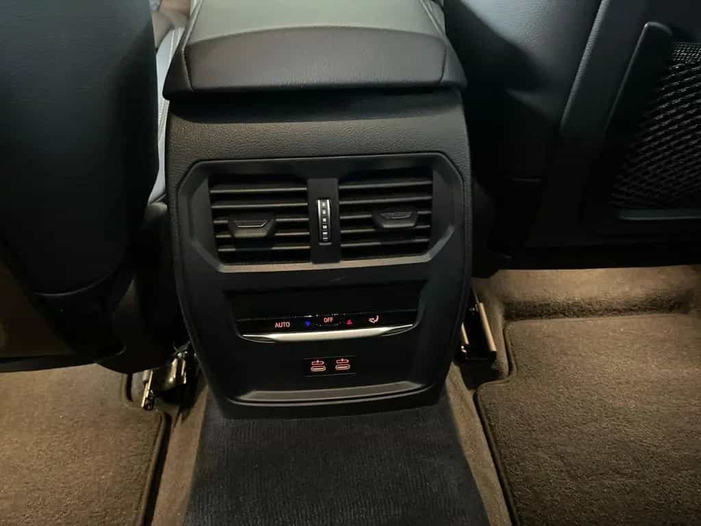 BMW 3 Series 318 d Touring LED Shz Navi Plus DAB Fernlichtas. 03/2023-photo-13