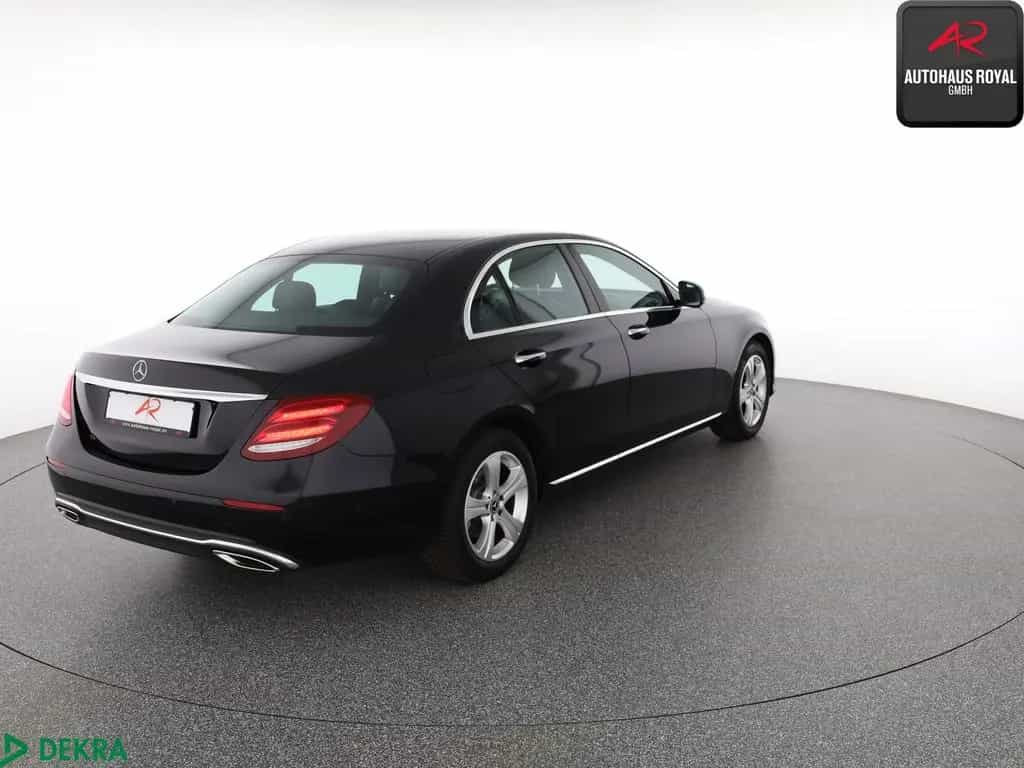 Mercedes-Benz E-Class 200 4M AVANTGARDE MULTIBEAM,360GRAD,DISTRO,AHK 03/2018-photo-2