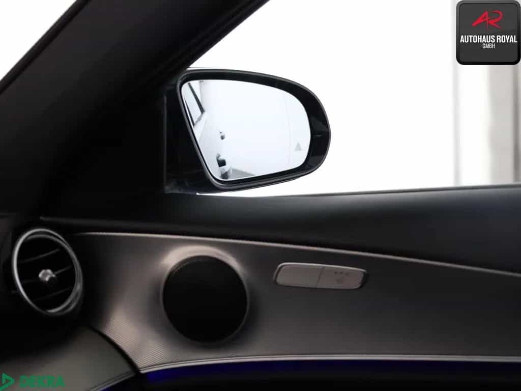 Mercedes-Benz E-Class 200 4M AVANTGARDE MULTIBEAM,360GRAD,DISTRO,AHK 03/2018-photo-22