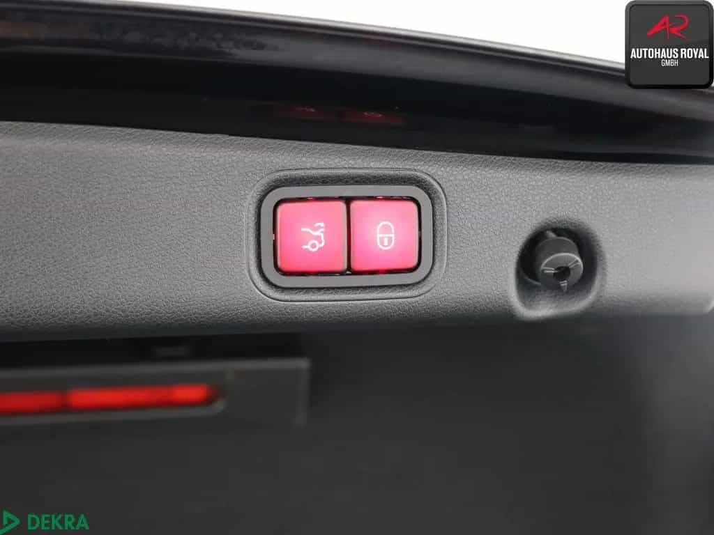Mercedes-Benz E-Class 200 4M AVANTGARDE MULTIBEAM,360GRAD,DISTRO,AHK 03/2018-photo-24