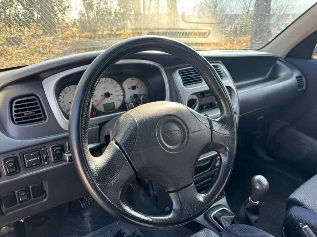 Daihatsu Sirion 1.3i 16V cat 4WD CX 102cv 01/2001-photo-9