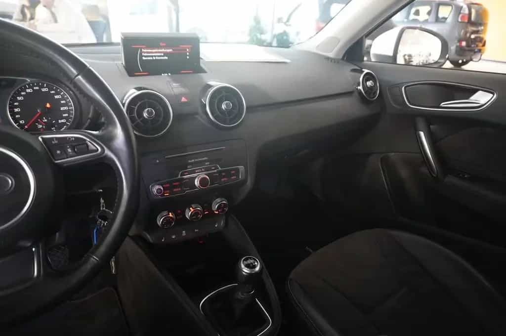 Audi A1 1.4 TFSI NAVI/BI-XENON/SHZ/SPORT/PDC/TEMP/AHK 06/2017-photo-22