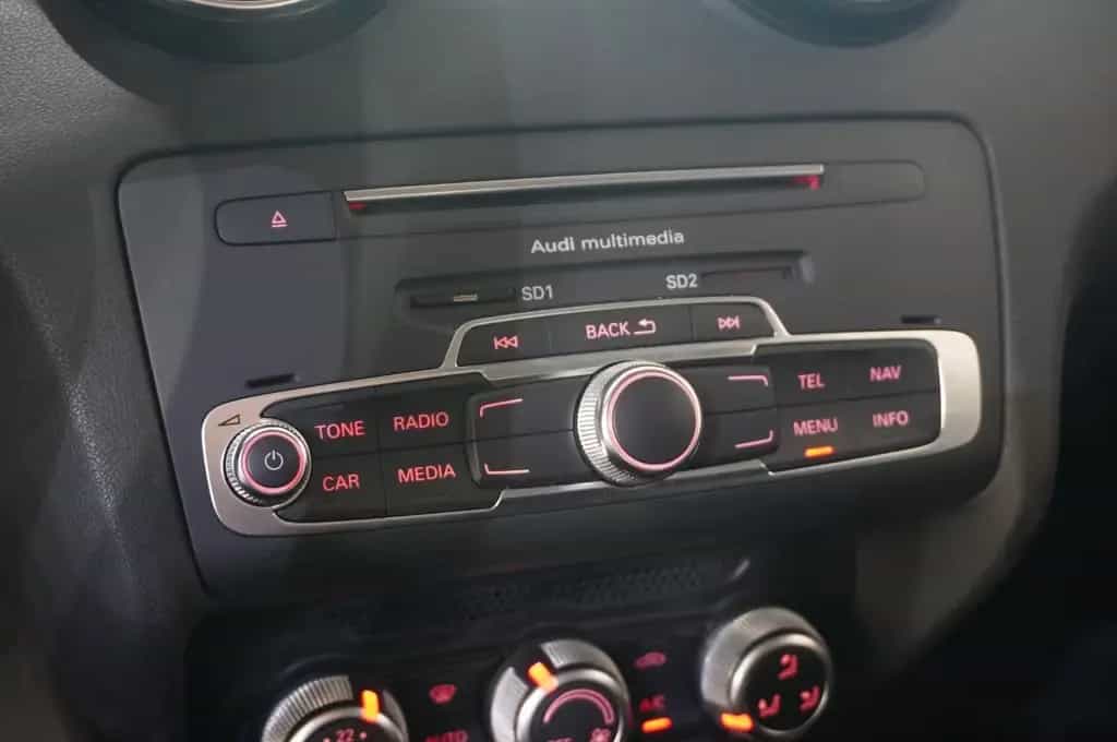Audi A1 1.4 TFSI NAVI/BI-XENON/SHZ/SPORT/PDC/TEMP/AHK 06/2017-photo-27