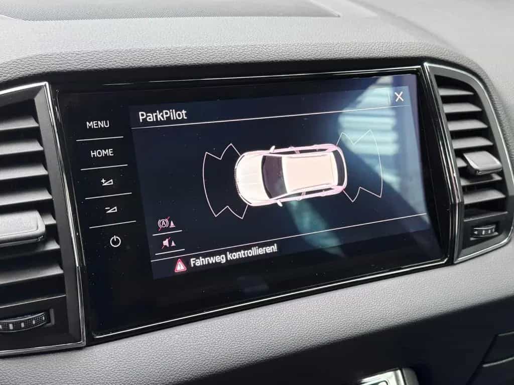 Skoda Karoq Sportline 4x4 DCC+AHK+Navi 03/2020-photo-12