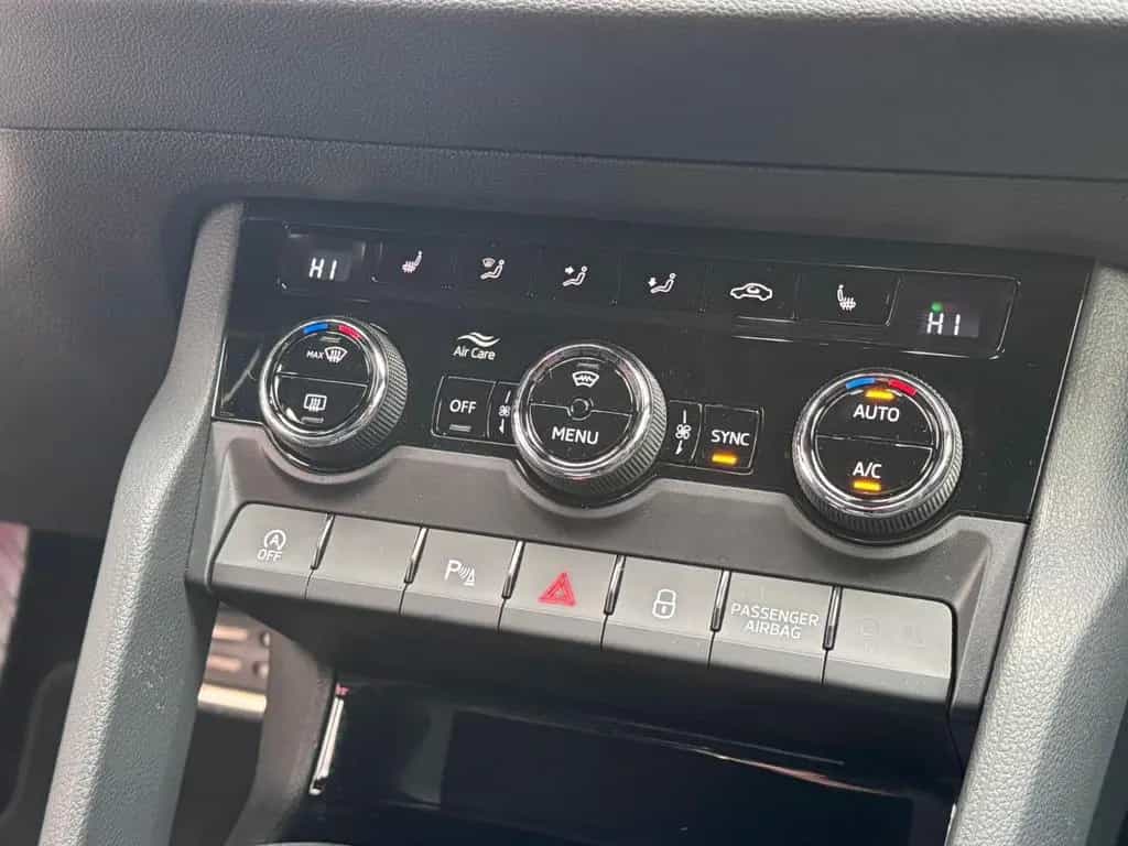 Skoda Karoq Sportline 4x4 DCC+AHK+Navi 03/2020-photo-13