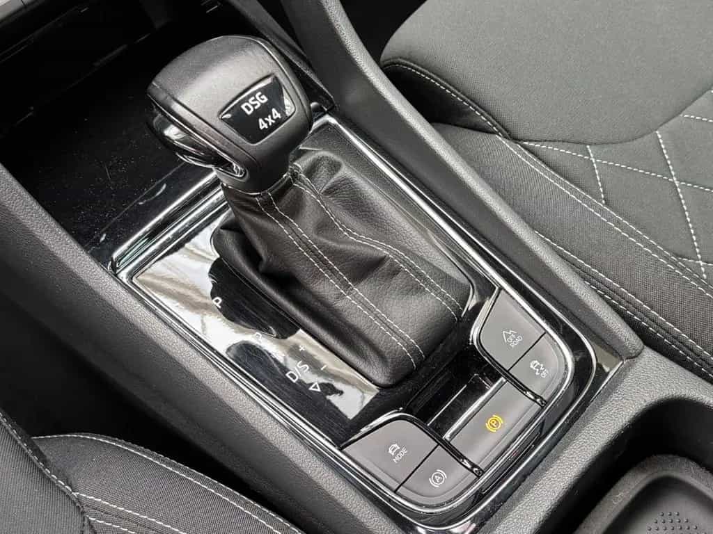 Skoda Karoq Sportline 4x4 DCC+AHK+Navi 03/2020-photo-14