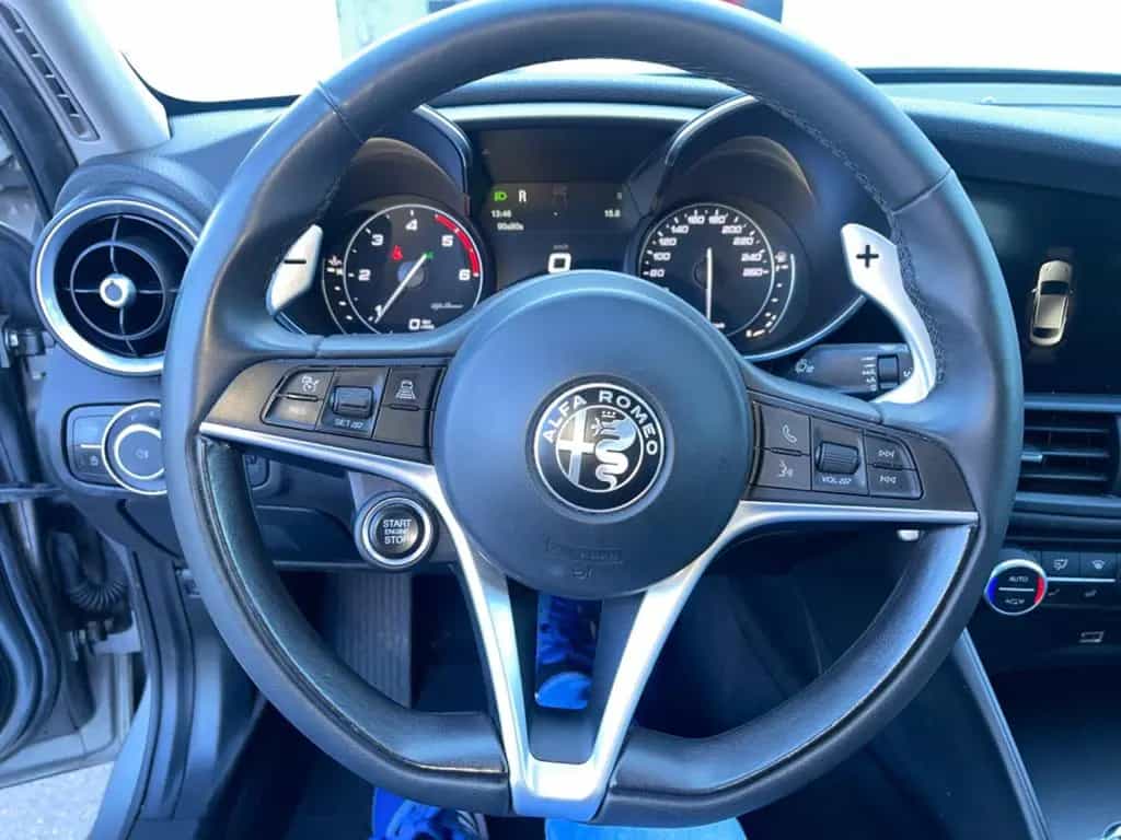 Alfa Romeo Giulia Super Q4 Klima PDC 2HD navi F1 Schaltung 11/2016-photo-15