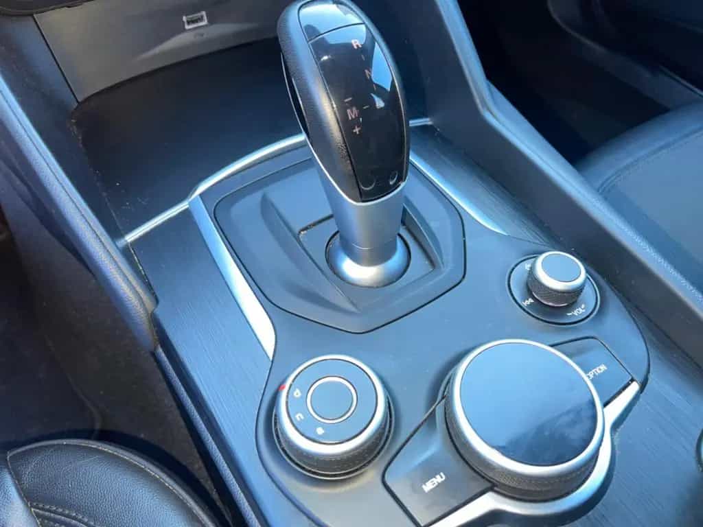 Alfa Romeo Giulia Super Q4 Klima PDC 2HD navi F1 Schaltung 11/2016-photo-19