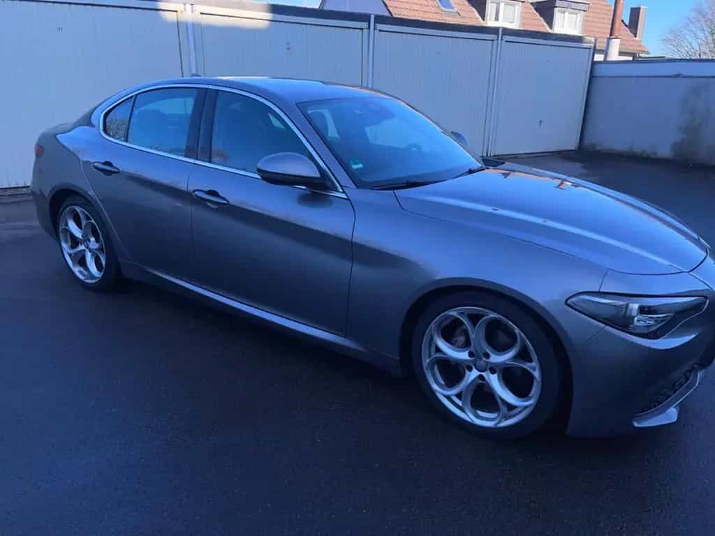 Alfa Romeo Giulia Super Q4 Klima PDC 2HD navi F1 Schaltung 11/2016-photo-4