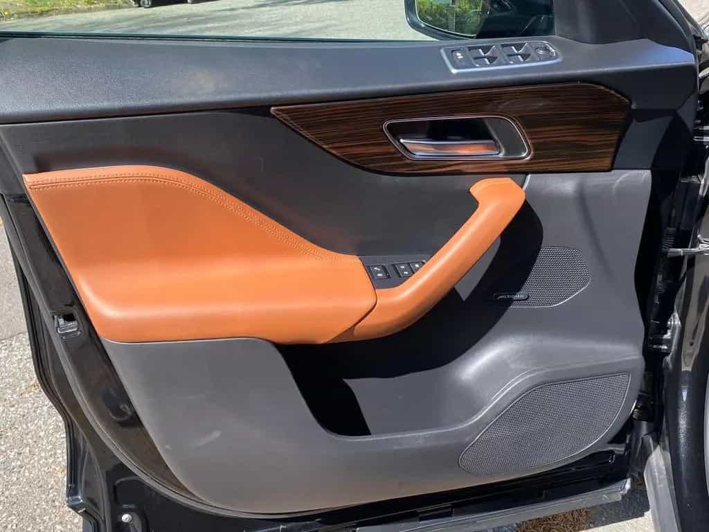 Jaguar F-Pace F-PACE Portfolio AWD*KEYLESS*MEMORY*LEDER 12/2017-photo-12