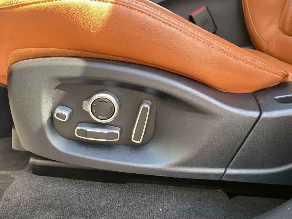 Jaguar F-Pace F-PACE Portfolio AWD*KEYLESS*MEMORY*LEDER 12/2017-photo-28