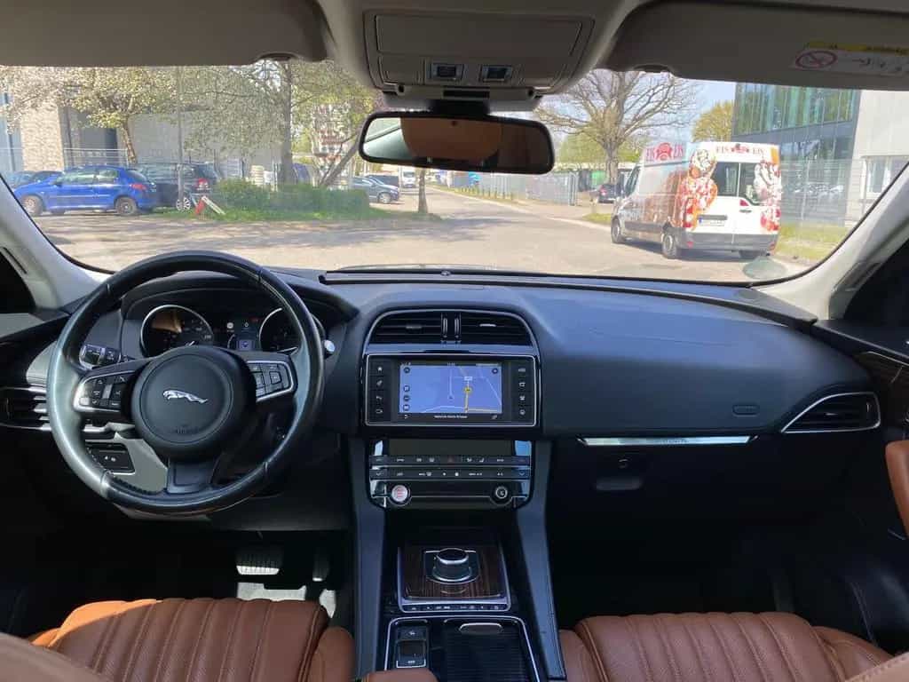 Jaguar F-Pace F-PACE Portfolio AWD*KEYLESS*MEMORY*LEDER 12/2017-photo-42