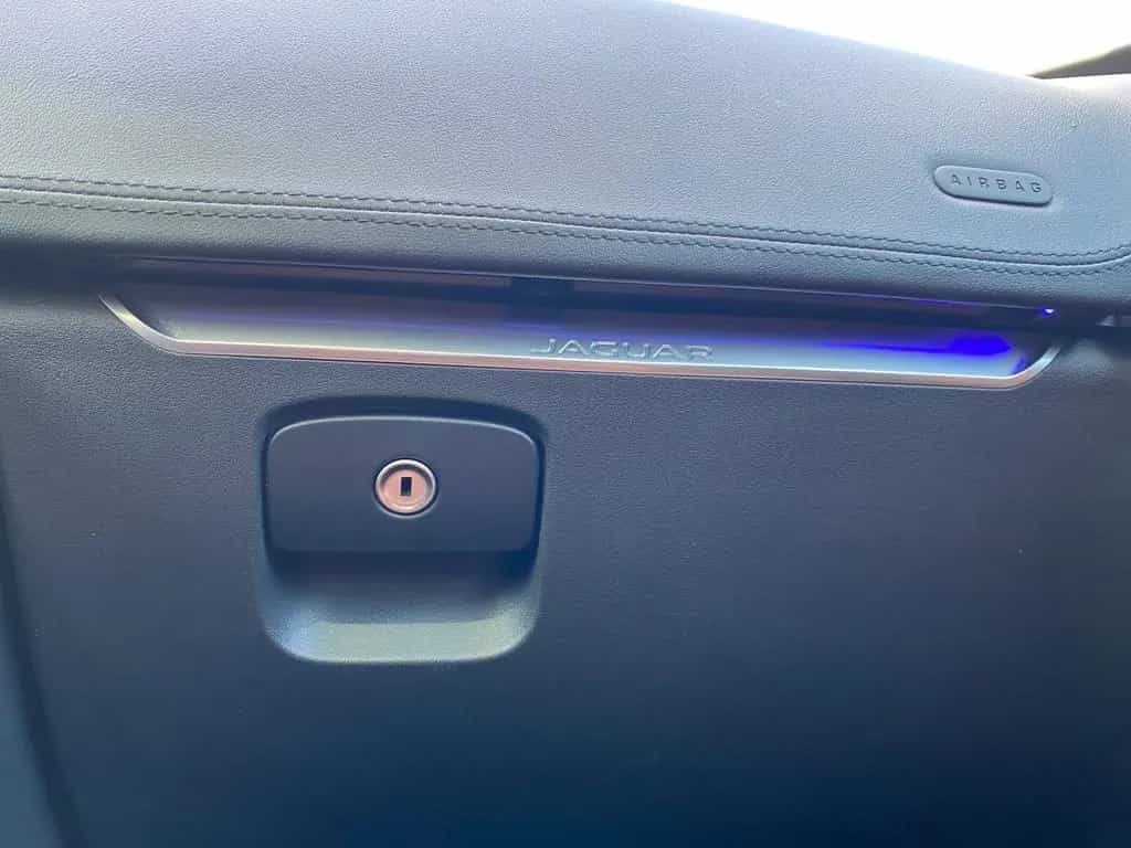 Jaguar F-Pace F-PACE Portfolio AWD*KEYLESS*MEMORY*LEDER 12/2017-photo-7