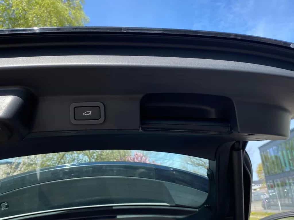 Jaguar F-Pace F-PACE Portfolio AWD*KEYLESS*MEMORY*LEDER 12/2017-photo-9