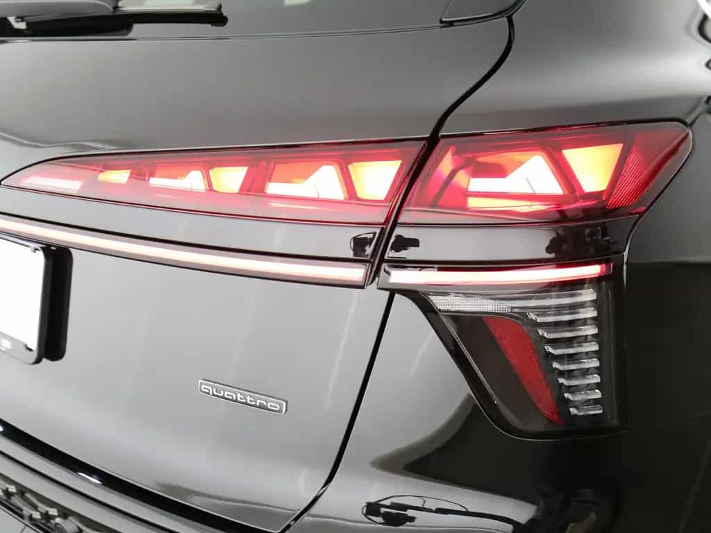 Audi Q3 SUV TFSI quattro 195 kW S tronic  LED Navi He null-photo-22