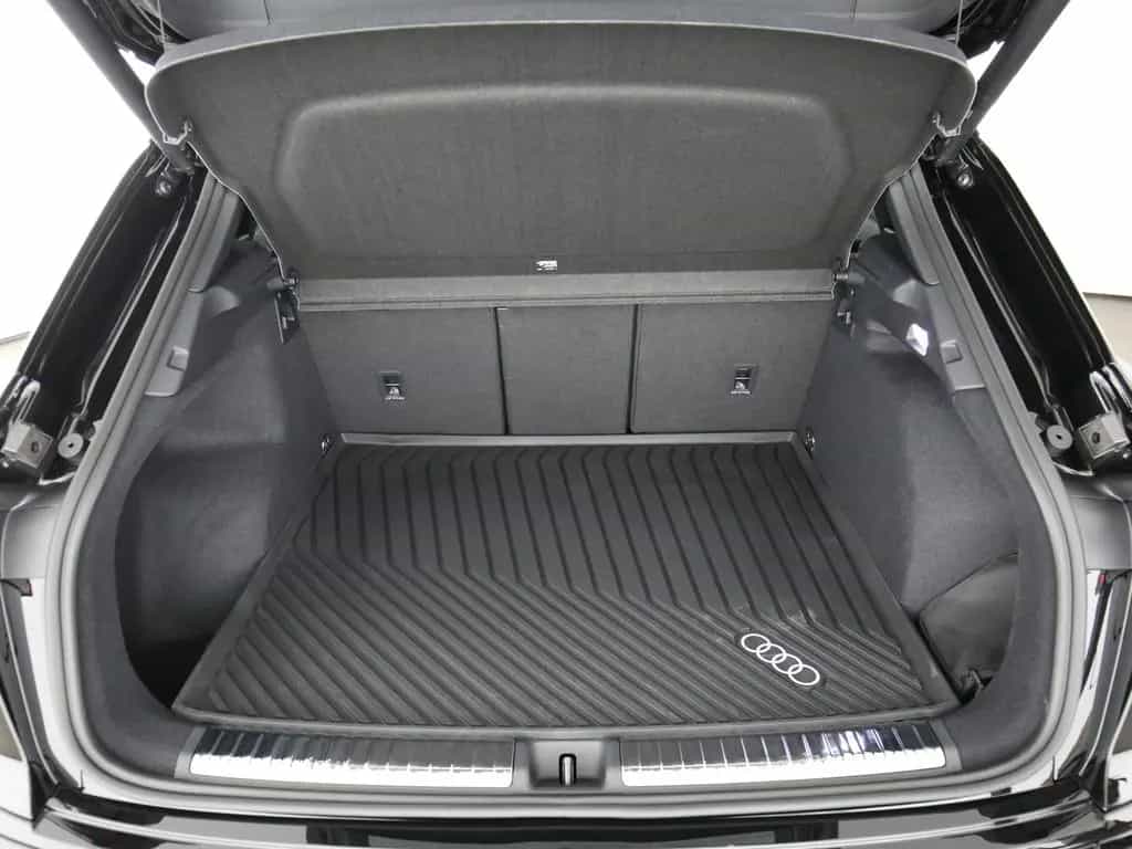 Audi Q3 SUV TFSI quattro 195 kW S tronic  LED Navi He null-photo-24