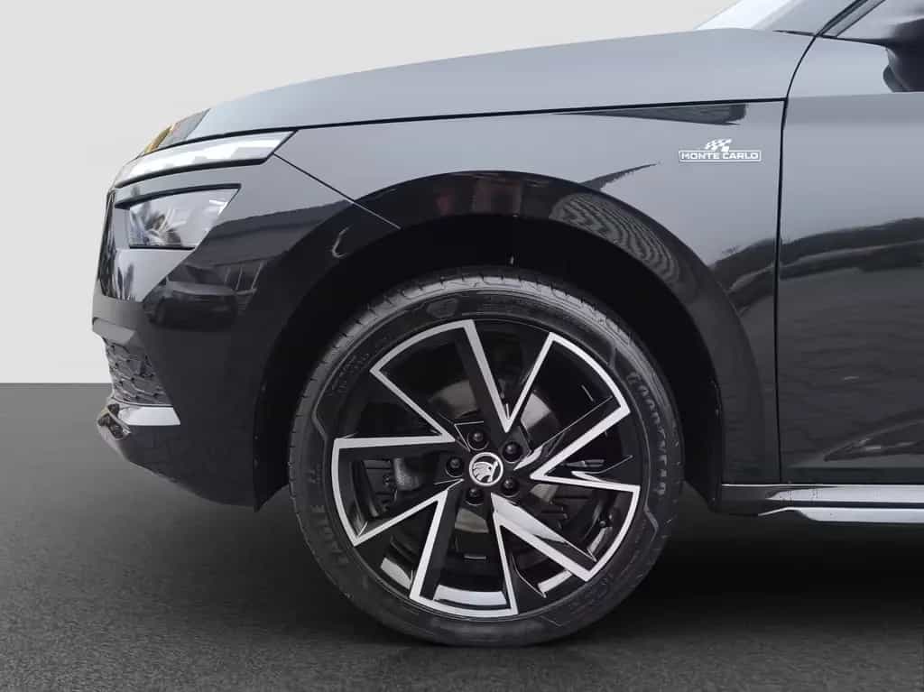 Skoda Kamiq 1.5 TSI DSG Monte Carlo VOLL-LED PANO NAVI 11/2021-photo-11