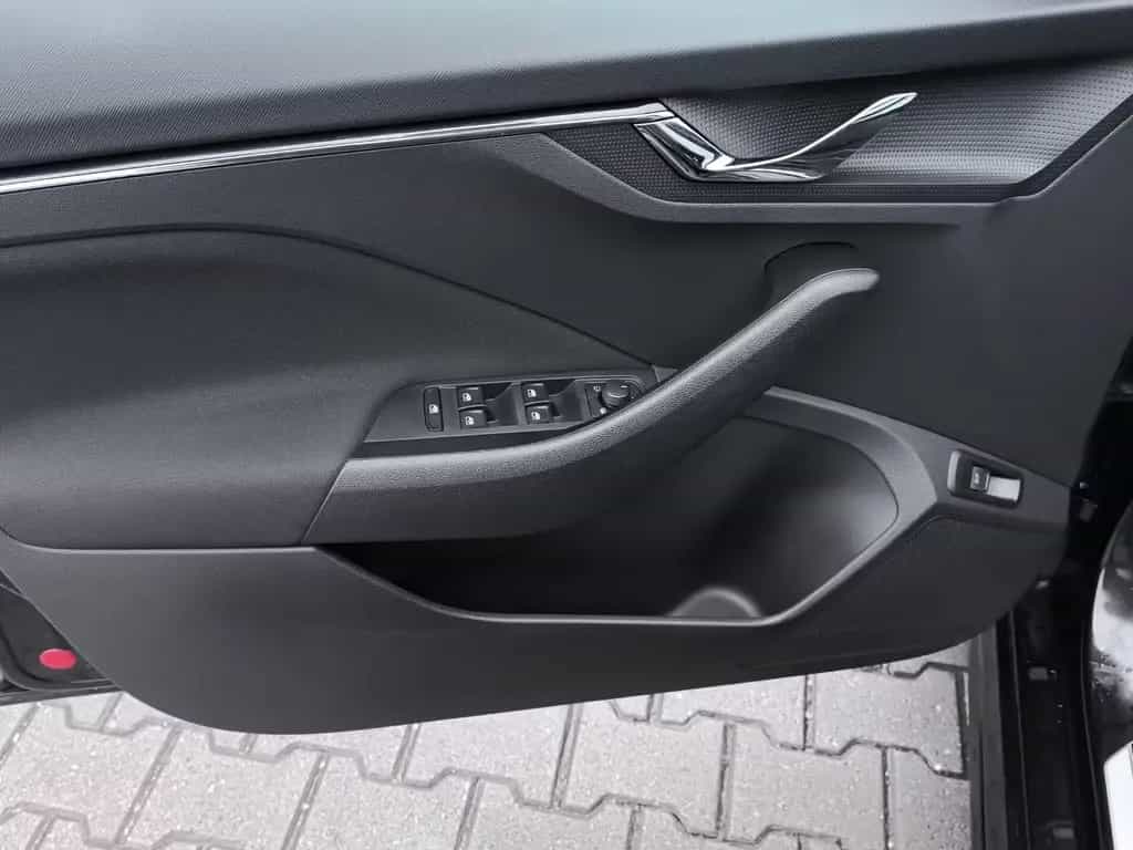 Skoda Kamiq 1.5 TSI DSG Monte Carlo VOLL-LED PANO NAVI 11/2021-photo-15