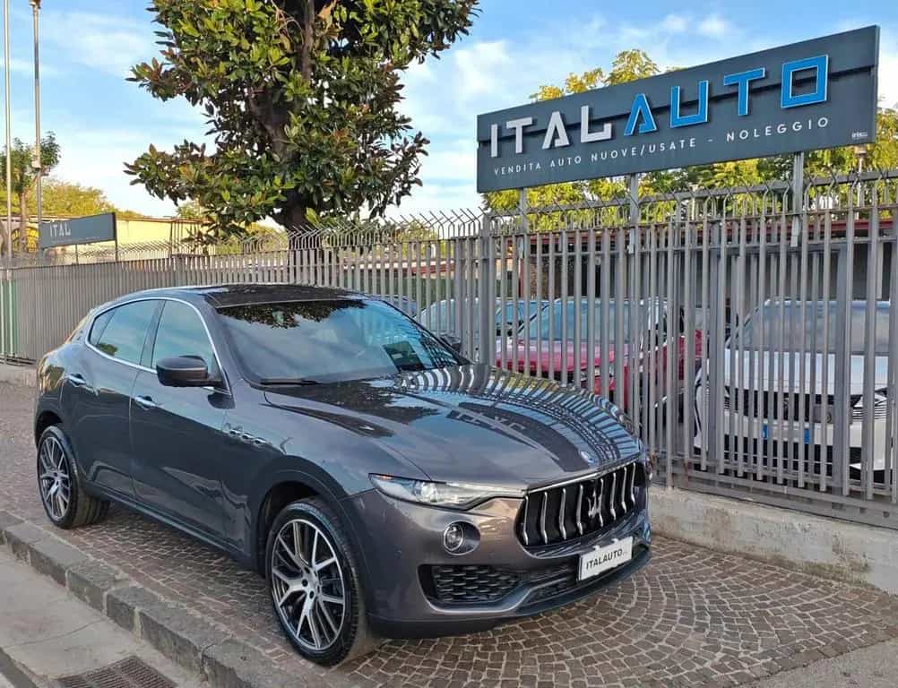 Maserati Levante 3.0 V6 250cv Diesel AWD 02/2017-photo-0