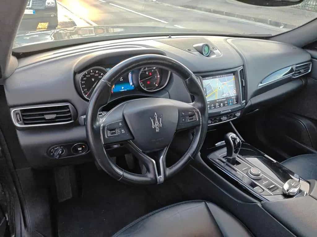 Maserati Levante 3.0 V6 250cv Diesel AWD 02/2017-photo-10