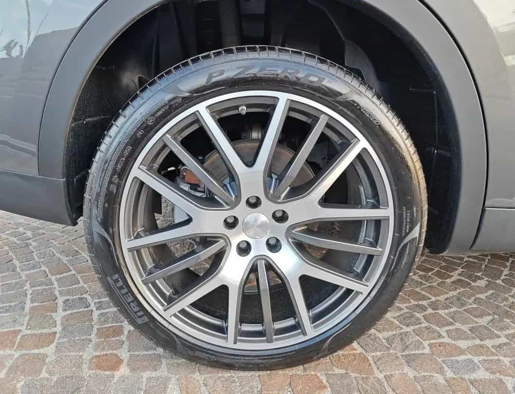 Maserati Levante 3.0 V6 250cv Diesel AWD 02/2017-photo-12