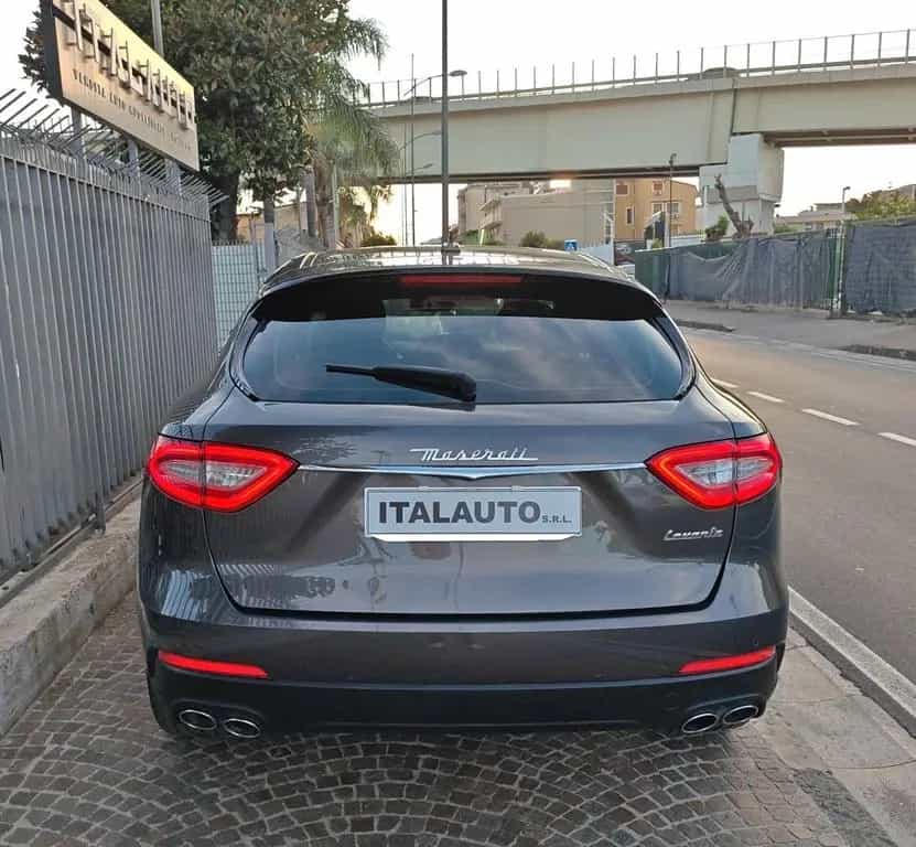 Maserati Levante 3.0 V6 250cv Diesel AWD 02/2017-photo-5